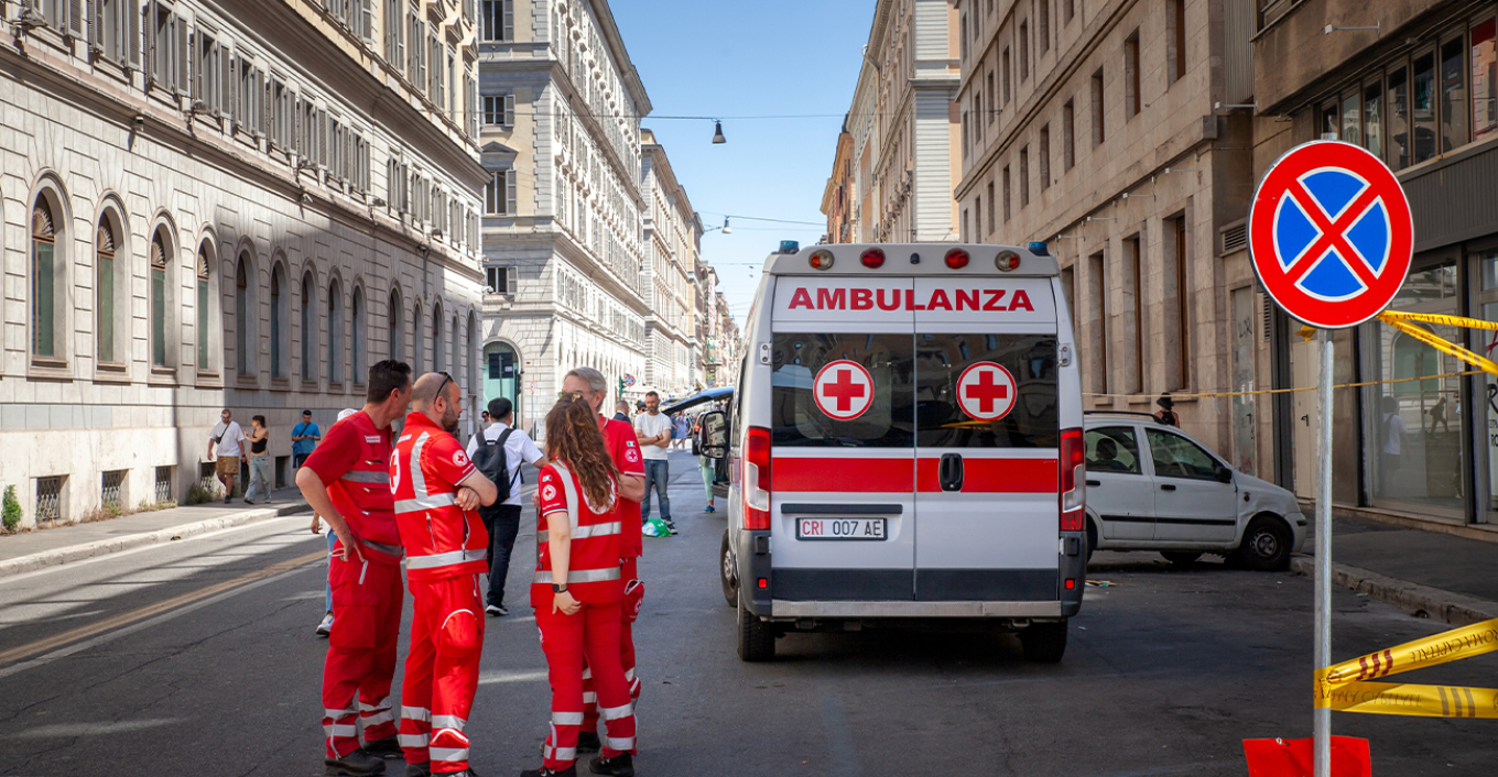 &Sigma;&upsilon;&nu;&alpha;&gamma;&epsilon;&rho;&mu;ό&sigmaf; &sigma;&tau;&eta;&nu; &Iota;&tau;&alpha;&lambda;ί&alpha;: &Epsilon;&xi;&epsilon;&tau;ά&zeta;&omicron;&nu;&tau;&alpha;&iota; &delta;ύ&omicron; &pi;&iota;&theta;&alpha;&nu;ά &kappa;&rho;&omicron;ύ&sigma;&mu;&alpha;&tau;&alpha; έ&mu;&pi;&omicron;&lambda;&alpha;