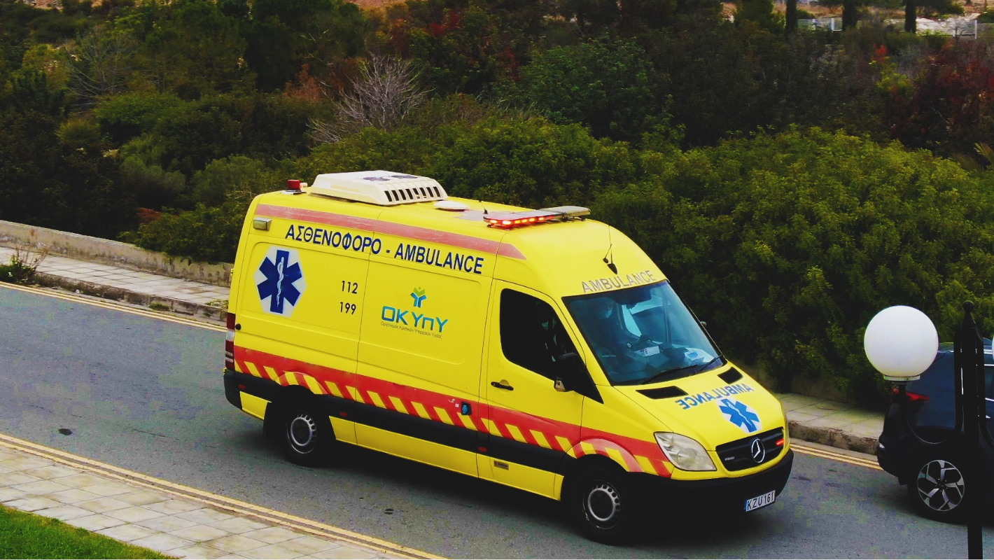 Στο Νοσοκομείο οδηγός μετά από τροχαίο στον αυτοκινητόδρομο - Δείτε σε ποιο ύψος