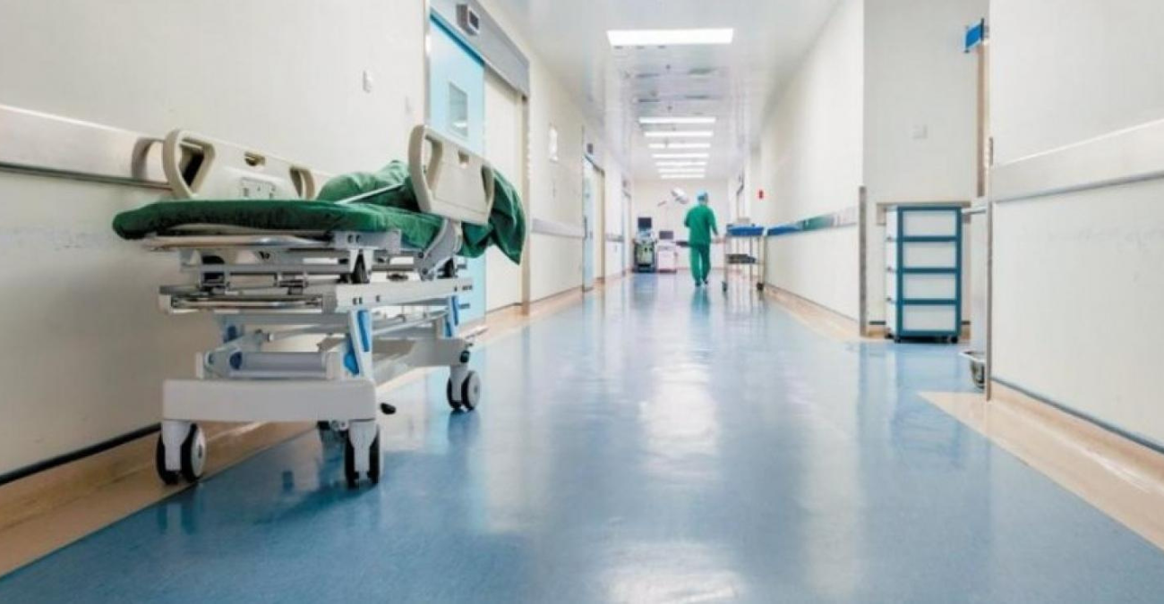 &Iota;&delta;&iota;&omega;&tau;&iota;&kappa;ά &nu;&omicron;&sigma;&eta;&lambda;&epsilon;&upsilon;&tau;ή&rho;&iota;&alpha; &sigma;&epsilon; &kappa;&rho;ί&sigma;&eta;: &laquo;&Omega;&rho;&omicron;&lambda;&omicron;&gamma;&iota;&alpha;&kappa;ή &beta;ό&mu;&beta;&alpha;&raquo; &sigma;&tau;&omicron; &sigma;ύ&sigma;&tau;&eta;&mu;&alpha; &upsilon;&gamma;&epsilon;ί&alpha;&sigmaf; &pi;&rho;&omicron;&epsilon;&iota;&delta;&omicron;&pi;&omicron;&iota;&epsilon;ί &omicron; &Pi;&Alpha;&Sigma;&Iota;&Nu;