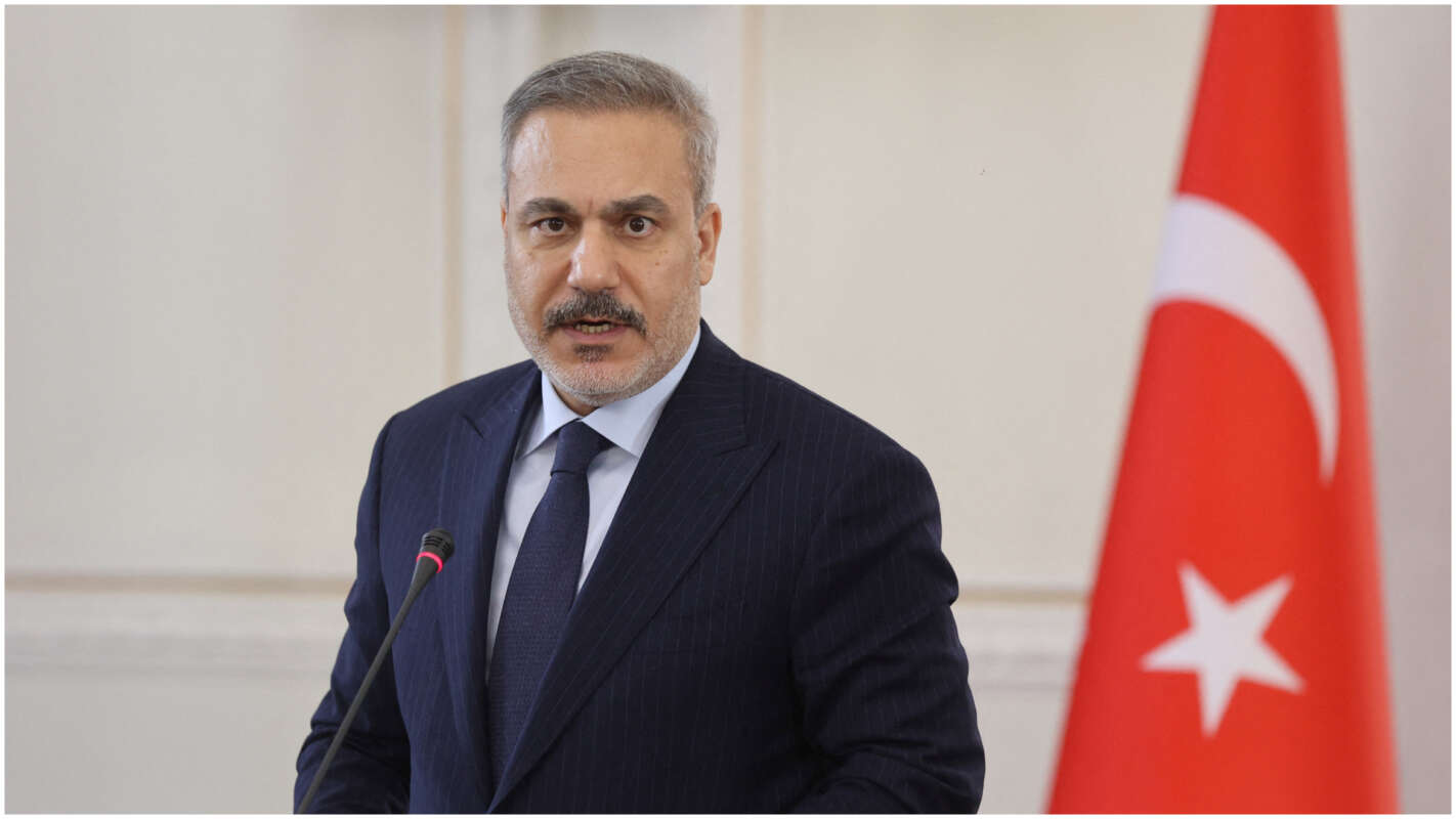 &Phi;&iota;&nu;&tau;ά&nu;: &Eta; &sigma;&upsilon;&nu;&epsilon;&rho;&gamma;&alpha;&sigma;ί&alpha; &Epsilon;&lambda;&lambda;ά&delta;&alpha;&sigmaf; &kappa;&alpha;&iota; &Kappa;ύ&pi;&rho;&omicron;&upsilon; &mu;&epsilon; &tau;&omicron; &Iota;&sigma;&rho;&alpha;ή&lambda; &phi;έ&rho;&nu;&epsilon;&iota; &pi;ό&lambda;&epsilon;&mu;&omicron; - &Sigma;&kappa;&lambda;&eta;&rho;ή &alpha;&pi;ά&nu;&tau;&eta;&sigma;&eta; &alpha;&pi;ό &tau;&omicron; &epsilon;&lambda;&lambda;&eta;&nu;&iota;&kappa;ό &Upsilon;&Pi;&Epsilon;&Xi;