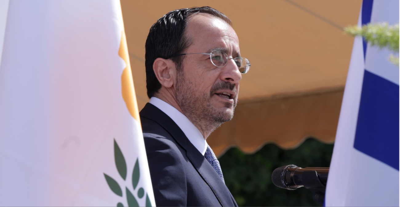 &Nu;έ&alpha; &epsilon;&pi;&omicron;&chi;ή &sigma;&tau;&eta;&nu; &Upsilon;&gamma;&epsilon;ί&alpha;: &Omicron;&iota; &tau;&rho;&epsilon;&iota;&sigmaf; &mu;&epsilon;&gamma;ά&lambda;&epsilon;&sigmaf; &mu;&epsilon;&tau;&alpha;&rho;&rho;&upsilon;&theta;&mu;ί&sigma;&epsilon;&iota;&sigmaf; &pi;&omicron;&upsilon; &alpha;&lambda;&lambda;ά&zeta;&omicron;&upsilon;&nu; &tau;&omicron;&nu; &chi;ά&rho;&tau;&eta; &tau;&eta;&sigmaf; &kappa;&alpha;&theta;&eta;&mu;&epsilon;&rho;&iota;&nu;ό&tau;&eta;&tau;&alpha;&sigmaf;