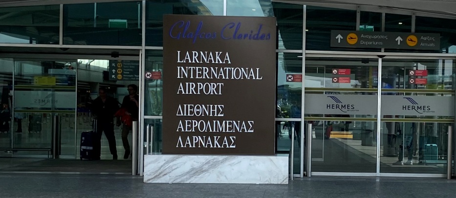 &Alpha;&pi;&omicron;&kappa;&alpha;&tau;&alpha;&sigma;&tau;ά&theta;&eta;&kappa;&epsilon; &eta; &alpha;&epsilon;&rho;&omicron;&pi;&omicron;&rho;&iota;&kappa;ή &sigma;&upsilon;&nu;&delta;&epsilon;&sigma;&iota;&mu;ό&tau;&eta;&tau;&alpha; &tau;&eta;&sigmaf; &Kappa;ύ&pi;&rho;&omicron;&upsilon; &mu;&epsilon; &tau;&eta;&nu; &Epsilon;&upsilon;&rho;ώ&pi;&eta; - &Epsilon;&pi;&alpha;&nu;ά&rho;&chi;&iota;&sigma;&alpha;&nu; &kappa;&alpha;&iota; &tau;&alpha; &delta;&rho;&omicron;&mu;&omicron;&lambda;ό&gamma;&iota;&alpha; &tau;&eta;&sigmaf; Emirates &alpha;&pi;ό &Nu;&tau;&omicron;&upsilon;&mu;&pi;ά&iota;