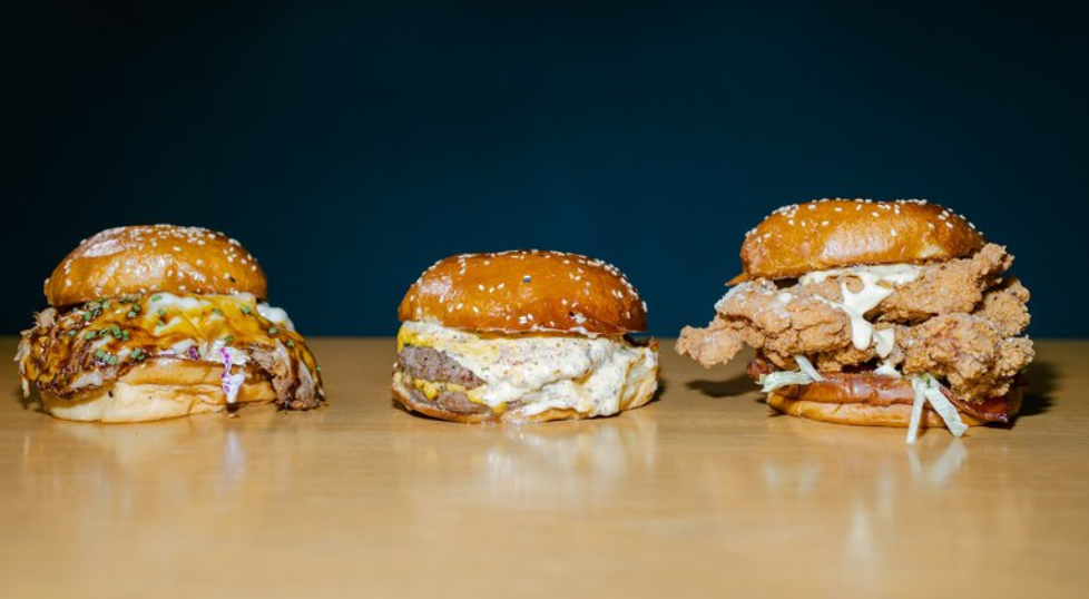 Αγαπημένο εστιατόριο γιορτάζει δύο χρόνια με τον πιο ξεχωριστό και γευστικό τρόπο - Φωτογραφίες