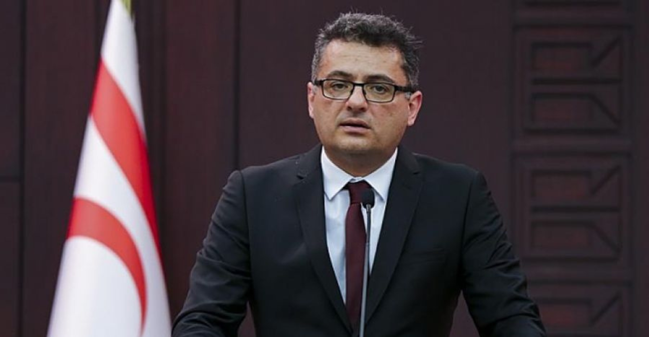 &Epsilon;&rho;&chi;&iota;&omicron;&upsilon;&rho;&mu;ά&nu;: &laquo;&Nu;&alpha; &epsilon;ί&mu;&alpha;&sigma;&tau;&epsilon; &phi;&omicron;&rho;&epsilon;ί&sigmaf; &tau;&eta;&sigmaf; &lambda;ύ&sigma;&eta;&sigmaf;&raquo; &epsilon;ί&pi;&epsilon; &sigma;&tau;&eta;&nu; &epsilon;&pi;έ&tau;&epsilon;&iota;&omicron; &theta;&alpha;&nu;ά&tau;&omicron;&upsilon; &Kappa;&iota;&omicron;&upsilon;&tau;&sigma;&omicron;ύ&kappa;