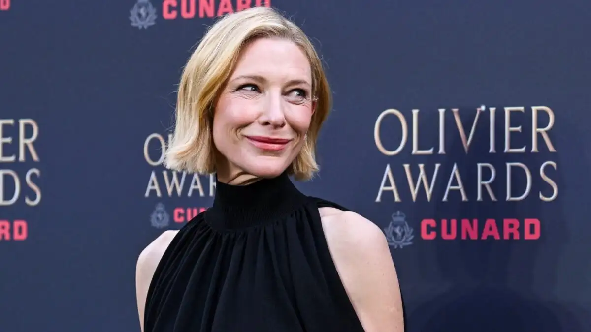 &Kappa;έ&iota;&tau; &Mu;&pi;&lambda;ά&nu;&sigma;&epsilon;&tau;: Ύ&psi;&omega;&sigma;&epsilon; &tau;&omicron; &mu;&epsilon;&sigma;&alpha;ί&omicron; &delta;ά&chi;&tau;&upsilon;&lambda;&omicron; &sigma;&epsilon; &phi;&omega;&tau;&omicron;&gamma;&rho;ά&phi;&omicron; &pi;&omicron;&upsilon; &tau;&eta;&sigmaf; &phi;ώ&nu;&alpha;&zeta;&epsilon;