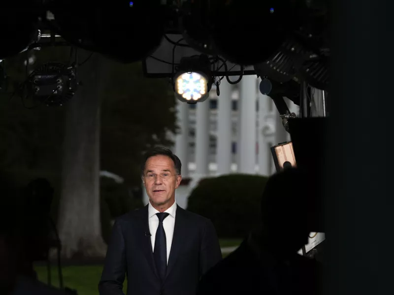 Ρούτε: Συζητώνται εγγυήσεις ασφαλείας «τύπου άρθρου 5» για την Ουκρανία, αλλά όχι η ένταξή της στο NATO