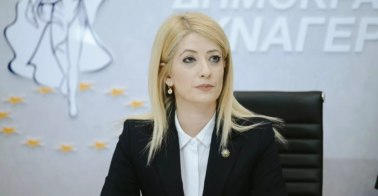 Ξεσπά η Αννίτα Δημητρίου: «Η χυδαιότητα, όσο κι αν ντύνεται με “προοδευτικές” θεωρίες, παραμένει χυδαιότητα»