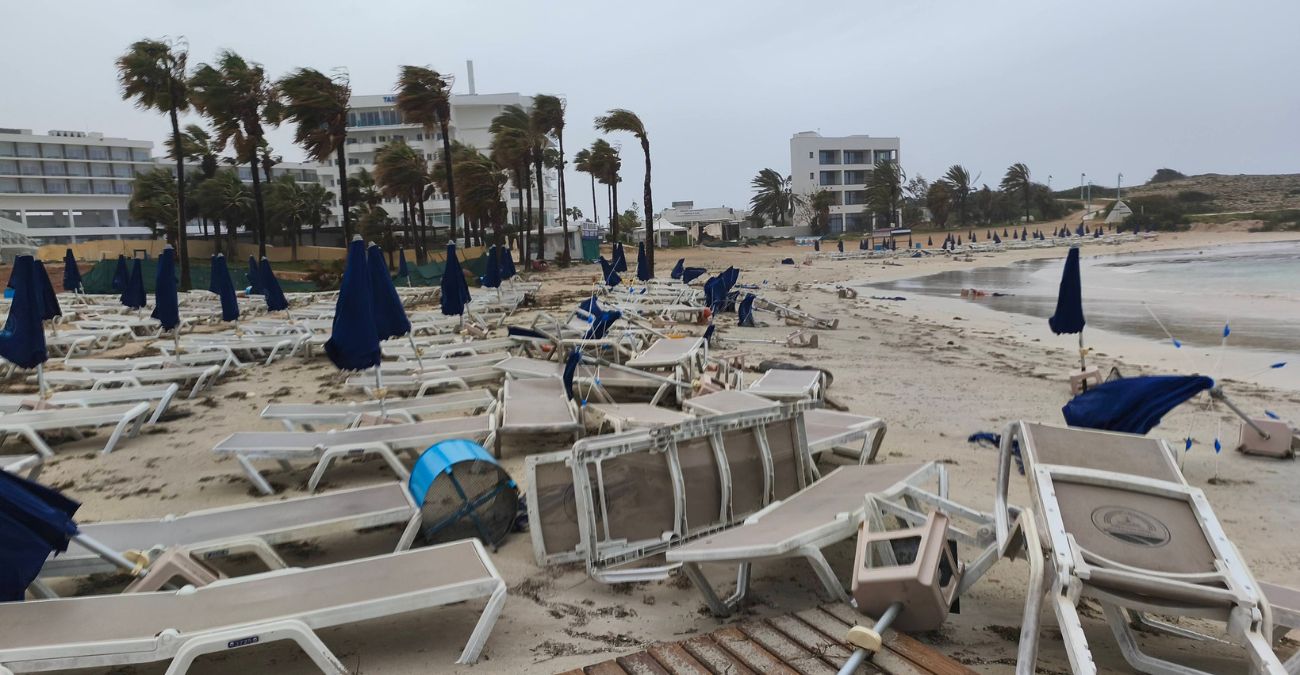 &Sigma;&alpha;&rho;&omega;&tau;&iota;&kappa;&omicron;ί ά&nu;&epsilon;&mu;&omicron;&iota; &sigma;&tau;&eta;&nu; &Alpha;&gamma;ί&alpha; &Nu;ά&pi;&alpha;: &Delta;&epsilon;&kappa;ά&delta;&epsilon;&sigmaf; &kappa;&rho;&epsilon;&beta;&alpha;&tau;ά&kappa;&iota;&alpha; &kappa;&alpha;&iota; &omicron;&mu;&pi;&rho;έ&lambda;&epsilon;&sigmaf; &chi;ά&theta;&eta;&kappa;&alpha;&nu; &sigma;&tau;&eta; &theta;ά&lambda;&alpha;&sigma;&sigma;&alpha; &ndash; &Zeta;&eta;&mu;&iota;έ&sigmaf; &chi;&iota;&lambda;&iota;ά&delta;&omega;&nu; &epsilon;&upsilon;&rho;ώ - &Beta;ί&nu;&tau;&epsilon;&omicron;