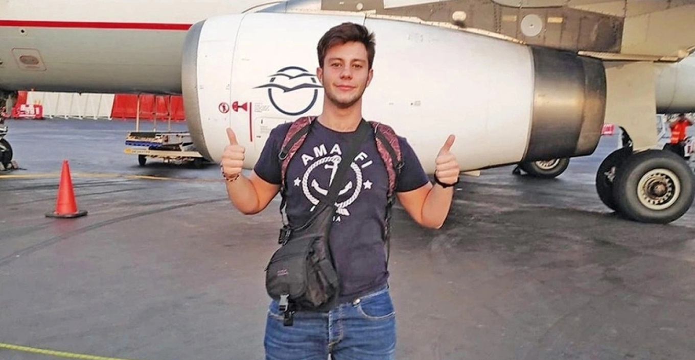 &Tau;έ&mu;&pi;&eta;: &laquo;&Omicron; &chi;&rho;ό&nu;&omicron;&sigmaf; &delta;&epsilon;&nu; &gamma;&iota;&alpha;&tau;&rho;&epsilon;ύ&epsilon;&iota;, &omicron; &kappa;ό&sigma;&mu;&omicron;&sigmaf; ό&lambda;&omicron;&sigmaf; &delta;ύ&omicron; &pi;&rho;ά&sigma;&iota;&nu;&alpha; &mu;ά&tau;&iota;&alpha;&raquo; &lambda;έ&epsilon;&iota; &eta; &mu;&eta;&tau;έ&rho;&alpha; &tau;&omicron;&upsilon; &Gamma;&epsilon;&rho;ά&sigma;&iota;&mu;&omicron;&upsilon; &Iota;ά&sigma;&omicron;&nu;&alpha; &pi;&omicron;&upsilon; &epsilon;&pi;&iota;&beta;ί&omega;&sigma;&epsilon;