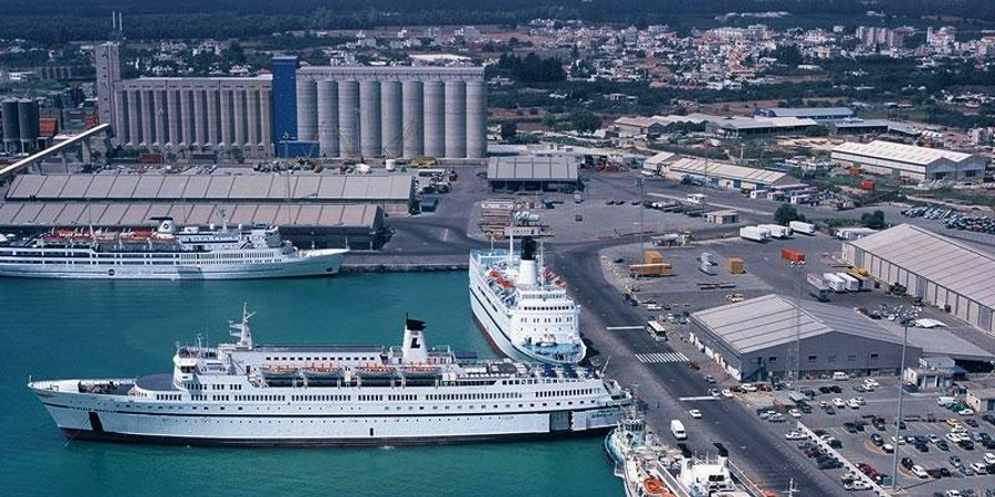 Στη Λεμεσό το επιβλητικό αμερικανικό αντιτορπιλικό USS Mitscher Στη Λεμεσό το επιβλητικό αμερικανικό αντιτορπιλικό USS Mitscher