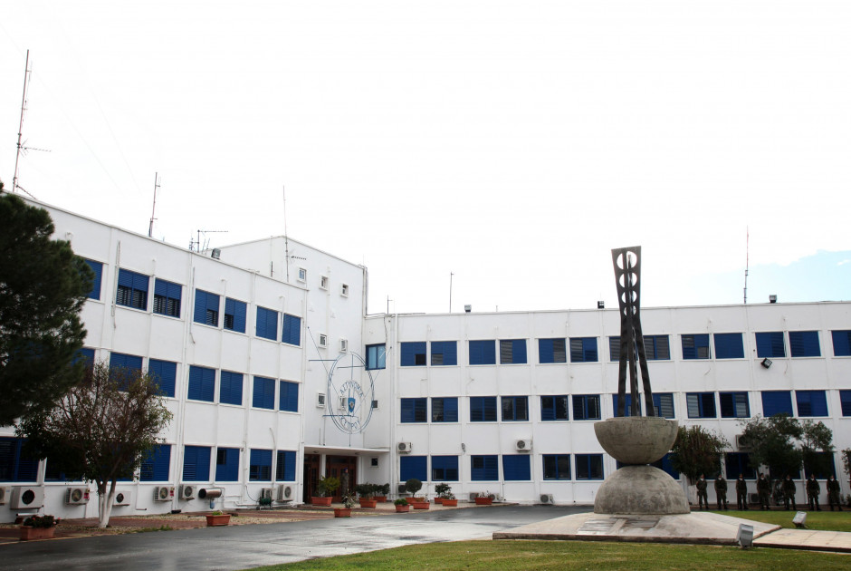 &Xi;&epsilon;&kappa;&alpha;&theta;&alpha;&rho;ί&zeta;&epsilon;&iota; &tau;&omicron; &tau;&omicron;&pi;ί&omicron; &eta; &Alpha;&sigma;&tau;&upsilon;&nu;&omicron;&mu;ί&alpha; &gamma;&iota;&alpha; &tau;&eta; &phi;&rho;&omicron;ύ&rho;&eta;&sigma;&eta; &tau;&omicron;&upsilon; &Phi;&epsilon;&iota;&delta;ί&alpha; - &Pi;ώ&sigmaf; &kappa;&alpha;&theta;&omicron;&rho;ί&zeta;&omicron;&nu;&tau;&alpha;&iota; &tau;&alpha; &mu;έ&tau;&rho;&alpha;