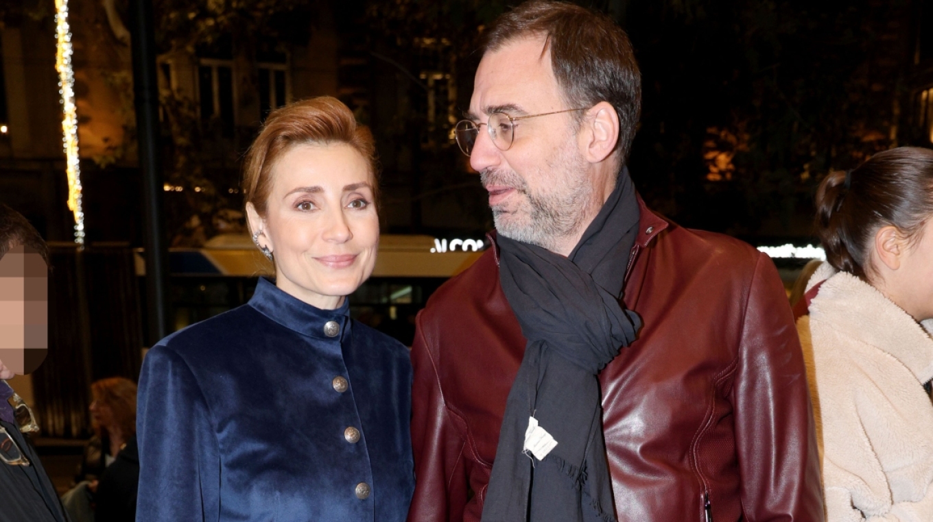 &Alpha;&pi;&omicron;&kappa;ά&lambda;&upsilon;&psi;&eta; &Epsilon;&upsilon;&delta;&omicron;&kappa;ί&alpha;&sigmaf; &Rho;&omicron;&upsilon;&mu;&epsilon;&lambda;&iota;ώ&tau;&eta;: &laquo;&Pi;&alpha;&nu;&tau;&rho;&epsilon;ύ&epsilon;&sigma;&tau;&epsilon; 5 ά&tau;&omicron;&mu;&alpha;, &epsilon;&sigma;ύ, &omicron; ά&nu;&delta;&rho;&alpha;&sigmaf; &sigma;&omicron;&upsilon;, &eta; &pi;&rho;ώ&eta;&nu; &tau;&omicron;&upsilon; &kappa;&alpha;&iota; &tau;&alpha; 2 &pi;&alpha;&iota;&delta;&iota;ά &tau;&omicron;&upsilon;&raquo;