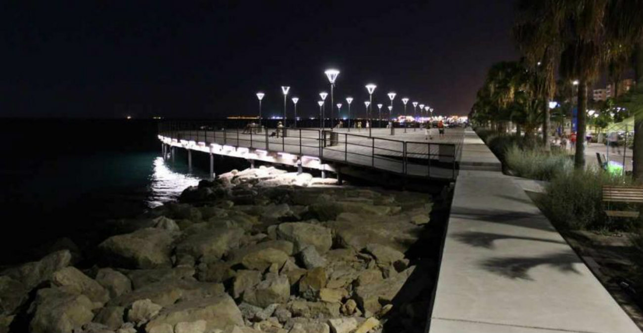 Ηλικιωμένος πήγε για κολύμπι και δεν επέστρεψε – Εντοπίστηκε αναίσθητος στον Μόλο