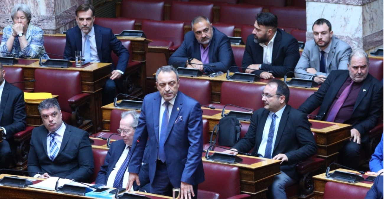 Αθώοι όλοι οι βουλευτές και ο Κασιδιάρης για εξαπάτηση εκλογέων