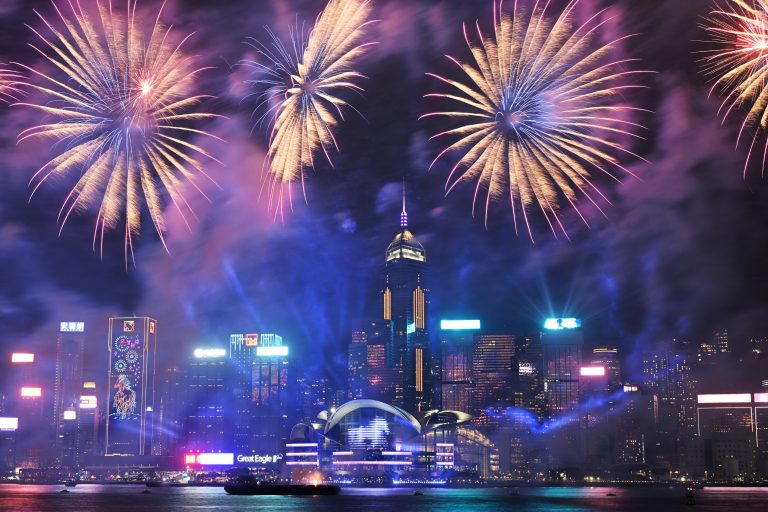 &Pi;&omicron;&lambda;ύ&nu;&epsilon;&kappa;&rho;&omicron; &delta;&upsilon;&sigma;&tau;ύ&chi;&eta;&mu;&alpha; &sigma;&tau;&eta;&nu; &Kappa;ί&nu;&alpha; &ndash; 12 &nu;&epsilon;&kappa;&rho;&omicron;ί &alpha;&pi;ό &pi;&upsilon;&rho;&kappa;&alpha;&gamma;&iota;ά &sigma;&epsilon; &kappa;&alpha;&tau;ά&sigma;&tau;&eta;&mu;&alpha; &mu;&epsilon; &pi;&upsilon;&rho;&omicron;&tau;&epsilon;&chi;&nu;ή&mu;&alpha;&tau;&alpha;