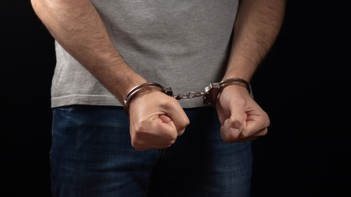 Θεσσαλονίκη: Σύριοι ξυλοκόπησαν άγρια Ιρακινούς και έβγαλαν μαχαίρι για μια παρατήρηση σε ανήλικο