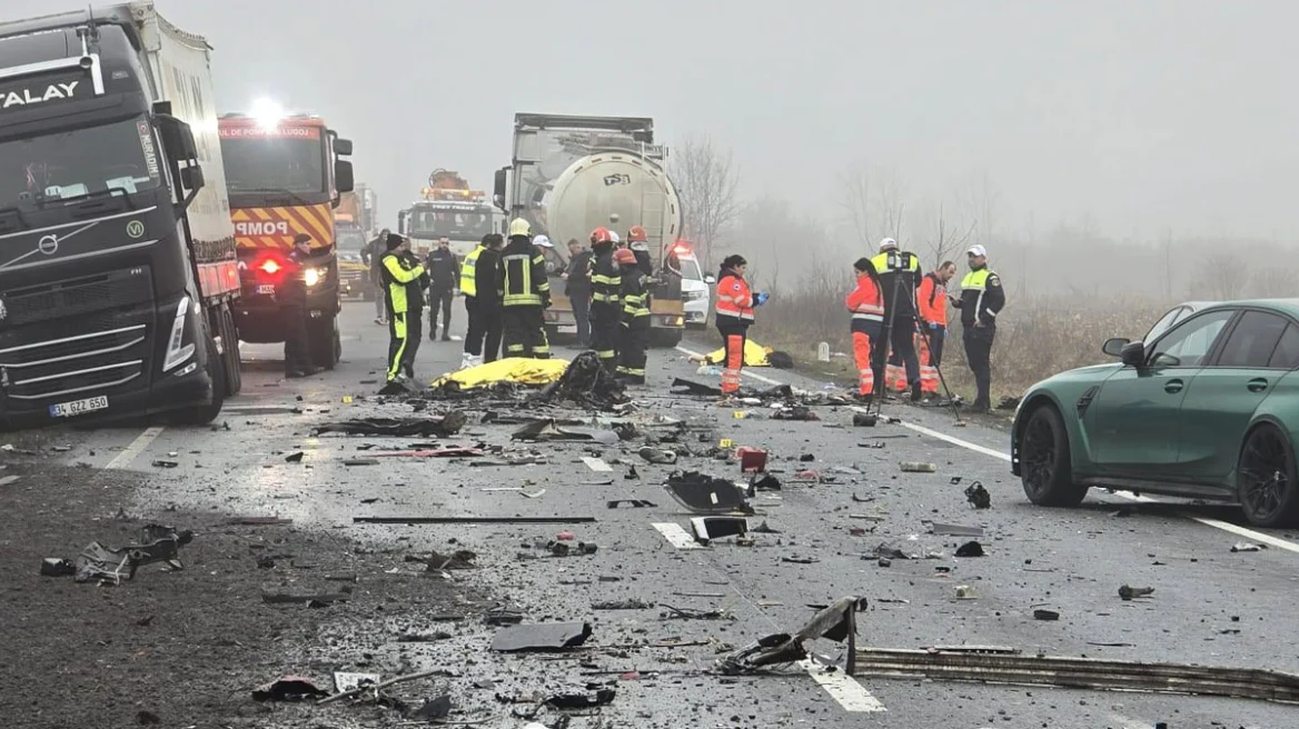 &Sigma;&tau;&eta;&nu; &Epsilon;&lambda;&lambda;ά&delta;&alpha; &sigma;ή&mu;&epsilon;&rho;&alpha; &alpha;&pi;ό &tau;&eta; &Rho;&omicron;&upsilon;&mu;&alpha;&nu;ί&alpha; &omicron;&iota; &sigma;&omicron;&rho;&omicron;ί &tau;&omega;&nu; &laquo;&alpha;&epsilon;&tau;ό&pi;&omicron;&upsilon;&lambda;&omega;&nu;&raquo; &tau;&omicron;&upsilon; &Pi;&Alpha;&Omicron;&Kappa; - &Chi;&omega;&rho;ί&sigmaf; &alpha;&pi;ά&nu;&tau;&eta;&sigma;&eta; &kappa;&rho;ί&sigma;&iota;&mu;&alpha; &epsilon;&rho;&omega;&tau;ή&mu;&alpha;&tau;&alpha; &gamma;&iota;&alpha; &tau;&omicron; &tau;&rho;&omicron;&chi;&alpha;ί&omicron;