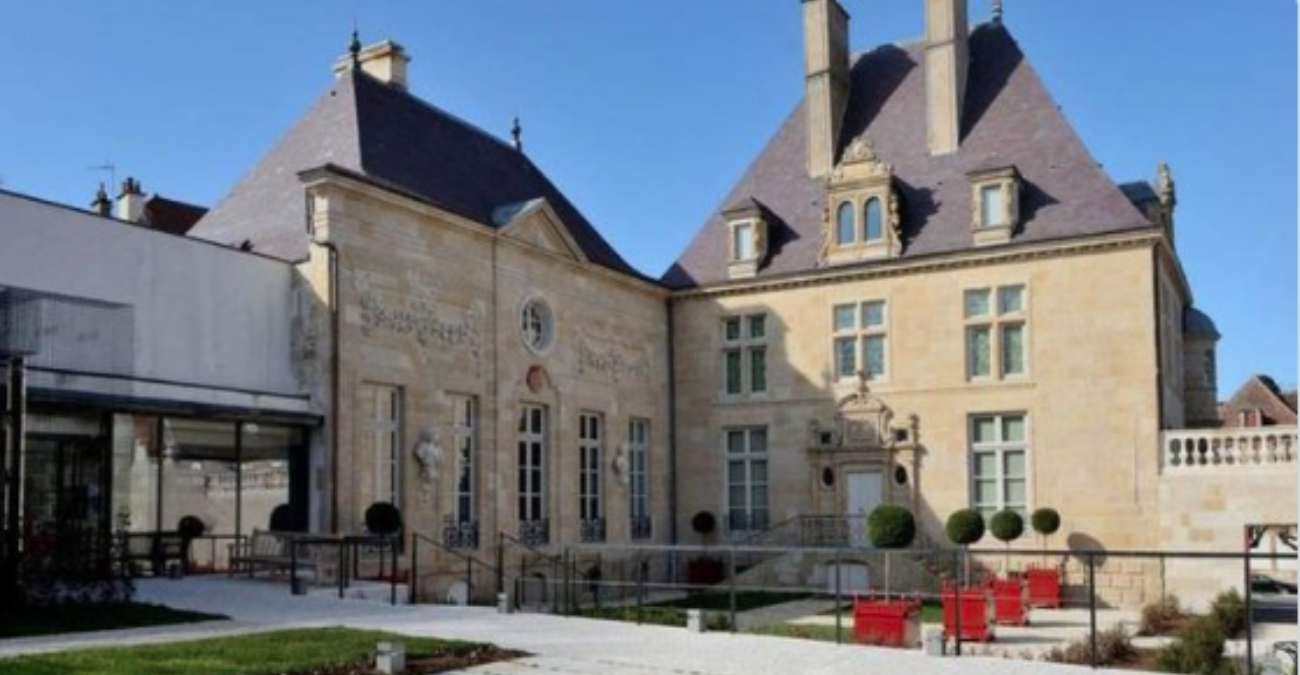 Νέα κλοπή σε μουσείο στη Γαλλία λίγα 24ωρα μετά το Λούβρο – Άρπαξαν ιστορική συλλογή νομισμάτων Νέα κλοπή σε μουσείο στη Γαλλία λίγα 24ωρα μετά το Λούβρο – Άρπαξαν ιστορική συλλογή νομισμάτων