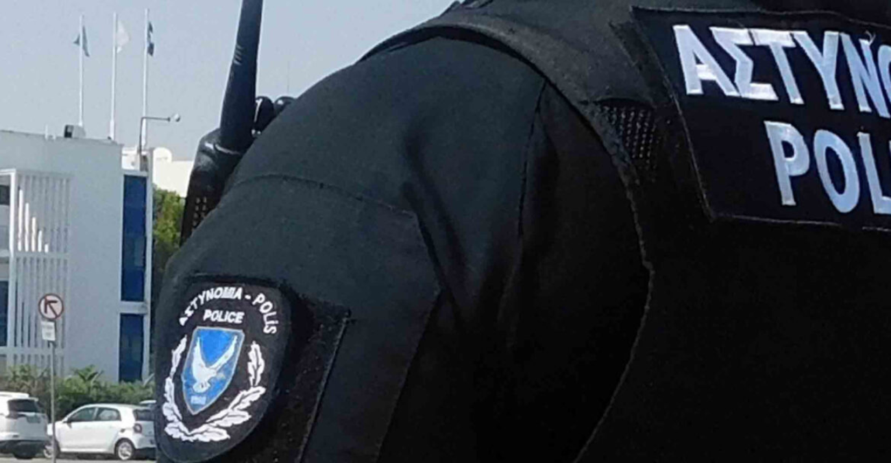 Οι απείθαρχοι της Αστυνομίας : Από παρενοχλήσεις, έρωτες....μέχρι χρηματισμό - Δείτε βίντεο