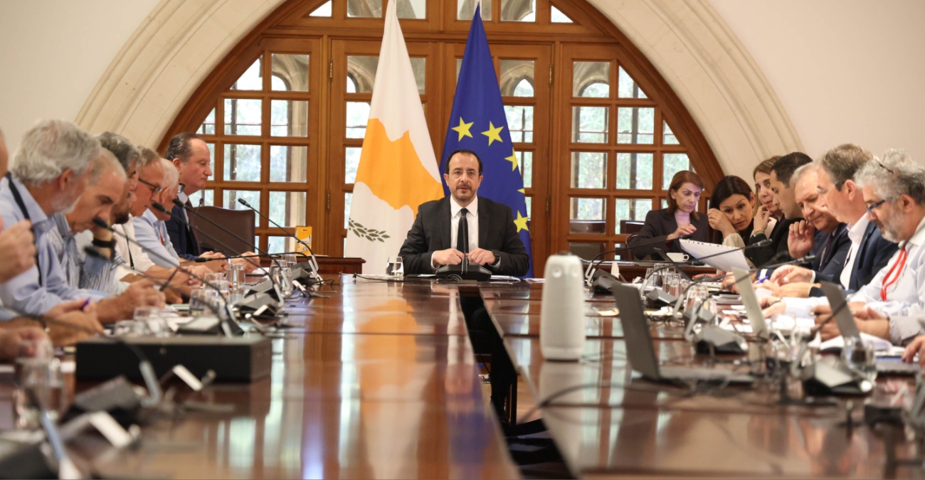 &Alpha;&upsilon;&tau;έ&sigmaf; &epsilon;ί&nu;&alpha;&iota; &omicron;&iota; &alpha;&pi;&omicron;&phi;ά&sigma;&epsilon;&iota;&sigmaf; &mu;&epsilon;&tau;ά &tau;&eta; &sigma;ύ&sigma;&kappa;&epsilon;&psi;&eta; &gamma;&iota;&alpha; &alpha;&phi;&theta;ώ&delta;&eta; &pi;&upsilon;&rho;&epsilon;&tau;ό