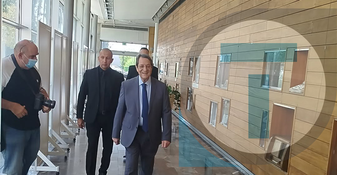 &Nu;ί&kappa;&omicron;&sigmaf; &Alpha;&nu;&alpha;&sigma;&tau;&alpha;&sigma;&iota;ά&delta;&eta;&sigmaf;: &Eta; &alpha;&nu;&tau;&epsilon;&pi;ί&theta;&epsilon;&sigma;&eta;, &eta; &alpha;&mu;&phi;&iota;&sigma;&beta;ή&tau;&eta;&sigma;&eta; &kappa;&alpha;&iota; &eta; &alpha;&nu;ά&gamma;&kappa;&eta; &gamma;&iota;&alpha; &theta;&epsilon;&sigma;&mu;&iota;&kappa;ή &kappa;ά&theta;&alpha;&rho;&sigma;&eta;- &Eta; &Alpha;&rho;&chi;ή &kappa;&alpha;&tau;ά &tau;&eta;&sigmaf; &delta;&iota;&alpha;&phi;&theta;&omicron;&rho;ά&sigmaf; &kappa;&alpha;&iota; &omicron; &lambda;&alpha;ϊ&kappa;&iota;&sigma;&mu;ό&sigmaf;