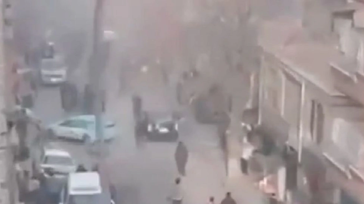 Έ&kappa;&rho;&eta;&xi;&eta; &sigma;&epsilon; &xi;&epsilon;&nu;&omicron;&delta;&omicron;&chi;&epsilon;ί&omicron; &sigma;&tau;&eta;&nu; &Kappa;&alpha;&mu;&pi;&omicron;ύ&lambda; - &Alpha;&nu;&alpha;&phi;&omicron;&rho;έ&sigmaf; &gamma;&iota;&alpha; &nu;&epsilon;&kappa;&rho;&omicron;ύ&sigmaf;