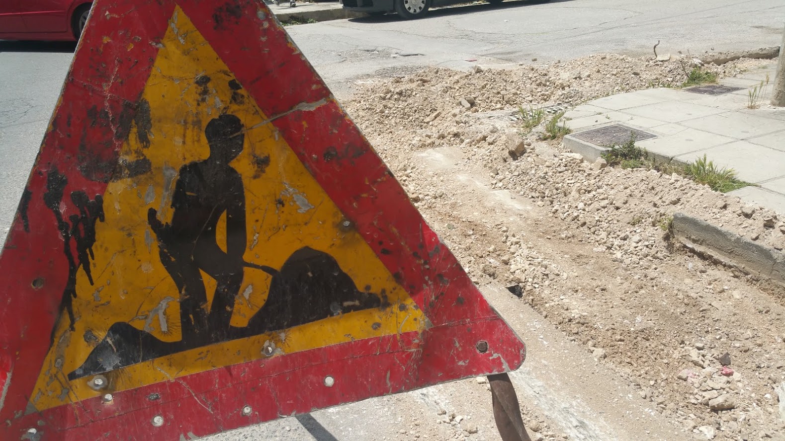 &Mu;&epsilon;&gamma;ά&lambda;&eta; &tau;&alpha;&lambda;&alpha;&iota;&pi;&omega;&rho;ί&alpha;: &Kappa;&lambda;&epsilon;ί&nu;&epsilon;&iota; &delta;&rho;ό&mu;&omicron;&sigmaf; &epsilon;&nu;&tau;&epsilon;&lambda;ώ&sigmaf; &gamma;&iota;&alpha; &mu;ί&alpha; &epsilon;&beta;&delta;&omicron;&mu;ά&delta;&alpha; &ndash; &Alpha;&pi;&omicron;&kappa;&lambda;&epsilon;&iota;&sigma;&mu;έ&nu;&eta; &eta; &pi;&rho;ό&sigma;&beta;&alpha;&sigma;&eta; &alpha;&pi;ό &tau;&eta;&nu; &pi;ό&lambda;&eta; &sigma;&epsilon; &chi;&omega;&rho;&iota;ό