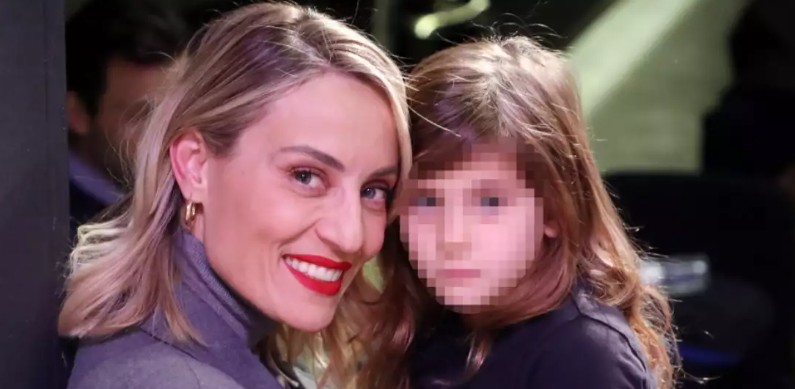 &Epsilon;&lambda;&epsilon;&omicron;&nu;ώ&rho;&alpha; &Mu;&epsilon;&lambda;έ&tau;&eta;: Έ&beta;&alpha;&lambda;&epsilon; &tau;&alpha; &kappa;&lambda;ά&mu;&alpha;&tau;&alpha; &mu;&pi;&rho;&omicron;&sigma;&tau;ά &sigma;&tau;&eta;&nu; &kappa;ό&rho;&eta; &tau;&eta;&sigmaf; &kappa;&alpha;&iota; &epsilon;&kappa;&epsilon;ί&nu;&eta; &tau;&eta;&nu; &pi;ή&rho;&epsilon; &alpha;&gamma;&kappa;&alpha;&lambda;&iota;ά