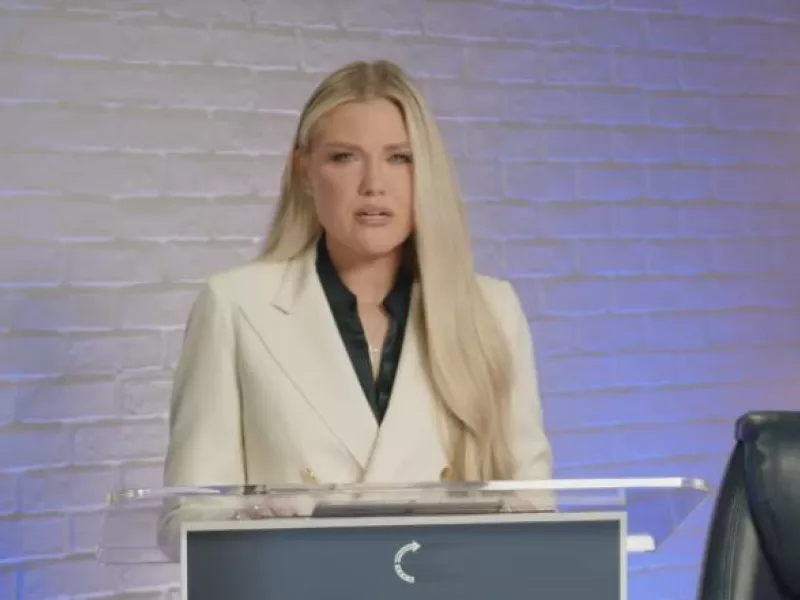 VIDEO: «Δεν έχετε ιδέα τι απελευθερώσατε» - Η στιγμή που η χήρα του Τσάρλι Κερκ καταρρέει πάνω στο φέρετρο