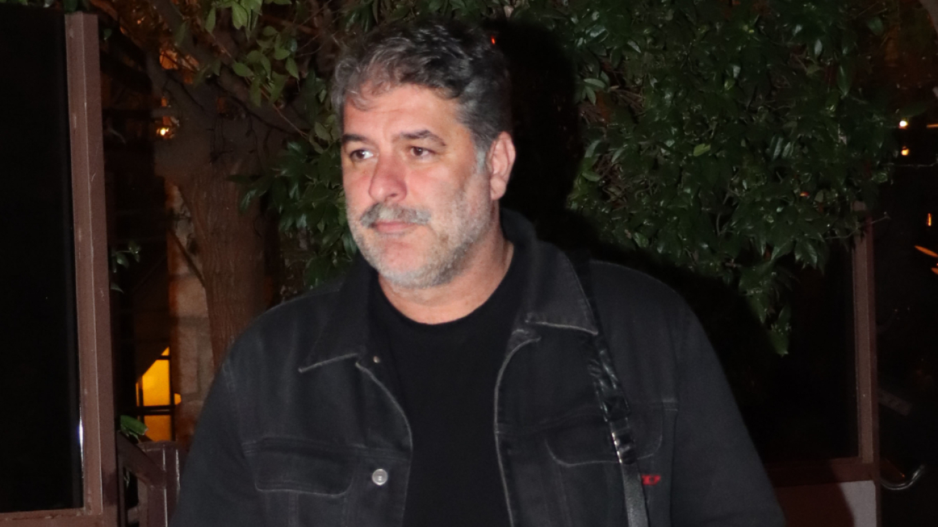 «Με πείραξε η εγκατάλειψη από τον Βασίλη Μπισμπίκη, δεν βρήκαμε σημείωμα, αυτά είναι αστειότητες» «Με πείραξε η εγκατάλειψη από τον Βασίλη Μπισμπίκη, δεν βρήκαμε σημείωμα, αυτά είναι αστειότητες»