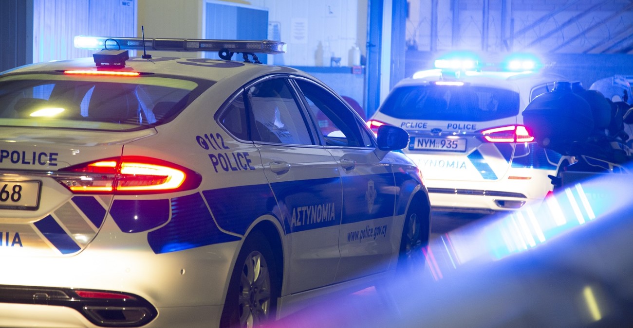 Μια νύχτα δύσκολη: Από κατασχέσεις οχημάτων σε συμπλοκή νεαρών και κατοχή μαχαιριών και ναρκωτικών – Δυναμική παρουσία Αστυνομίας σε όλες