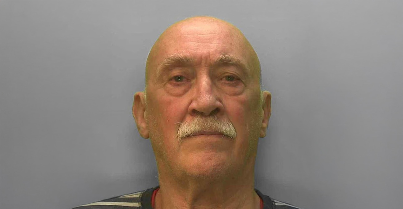 &Theta;&epsilon;&rho;&alpha;&pi;&epsilon;&upsilon;&tau;ή&sigmaf; έ&pi;&epsilon;&iota;&sigma;&epsilon; &pi;&epsilon;&lambda;ά&tau;&iota;&sigma;&sigma;ά &tau;&omicron;&upsilon; &nu;&alpha; &kappa;ά&nu;&epsilon;&iota; &sigma;&epsilon;&xi; &mu;&alpha;&zeta;ί &tau;&omicron;&upsilon; &gamma;&iota;&alpha; &nu;&alpha;... &gamma;&iota;&alpha;&tau;&rho;έ&psi;&epsilon;&iota; &tau;&omicron; &pi;&alpha;&iota;&delta;&iota;&kappa;ό &tau;&eta;&sigmaf; &tau;&rho;&alpha;ύ&mu;&alpha; - &Sigma;&tau;&omicron; &kappa;&epsilon;&lambda;ί &gamma;&iota;&alpha; 11 &chi;&rho;ό&nu;&iota;&alpha;