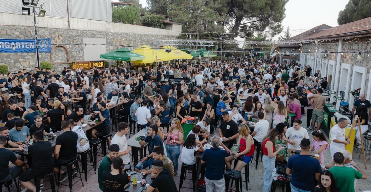 &Tau;&omicron; &alpha;&pi;ό&lambda;&upsilon;&tau;&omicron; &phi;&epsilon;&sigma;&tau;&iota;&beta;ά&lambda; &gamma;&iota;&alpha; &tau;&omicron;&upsilon;&sigmaf; &lambda;ά&tau;&rho;&epsilon;&iota;&sigmaf; &tau;&iota;&sigmaf; &mu;&pi;ί&rho;&alpha;&sigmaf; &epsilon;&pi;&iota;&sigma;&tau;&rho;έ&phi;&epsilon;&iota; &mu;&alpha;&zeta;ί &mu;&epsilon; street food &kappa;&alpha;&iota; &zeta;&omega;&nu;&tau;&alpha;&nu;ή &mu;&omicron;&upsilon;&sigma;&iota;&kappa;ή - &Delta;&epsilon;ί&tau;&epsilon; &tau;&iota;&sigmaf; &eta;&mu;&epsilon;&rho;&omicron;&mu;&eta;&nu;ί&epsilon;&sigmaf;