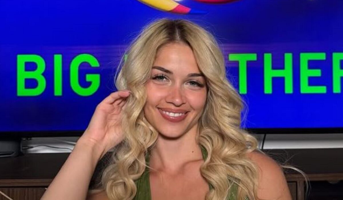 VIDEO - &Sigma;&tau;&upsilon;&lambda;&iota;ά&nu;&alpha; &Alpha;&beta;&epsilon;&rho;&kappa;ί&omicron;&upsilon;: &Pi;&rho;&omicron;&sigma;&pi;&alpha;&theta;&epsilon;ί &nu;&alpha; &beta;&rho;&epsilon;&iota; &sigma;&pi;ί&tau;&iota; &sigma;&tau;&omicron;&nu; &Nu;ί&nu;&omicron; - &Eta; &alpha;&nu;ά&rho;&tau;&eta;&sigma;&eta; &pi;&omicron;&upsilon; &sigma;&upsilon;&gamma;&kappa;&iota;&nu;&epsilon;ί