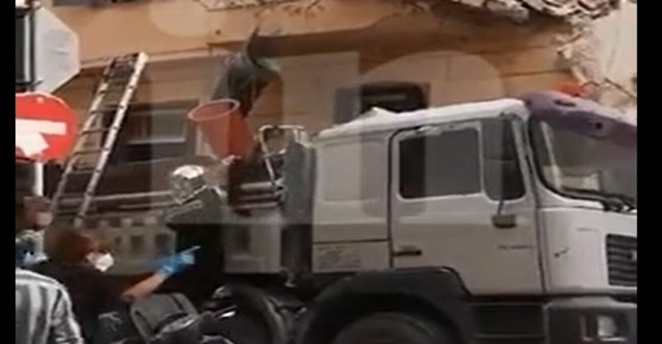 Πασαλιμάνι: Βίντεο ντοκουμέντο λίγα λεπτά μετά την κατάρρευση του κτιρίου - Το φορτηγό που σκοτώθηκε ο αστυνομικός