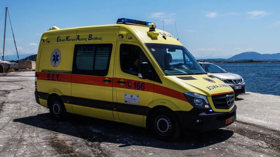 Ένας νεκρός από σύγκρουση μοτοσικλέτας με όχημα