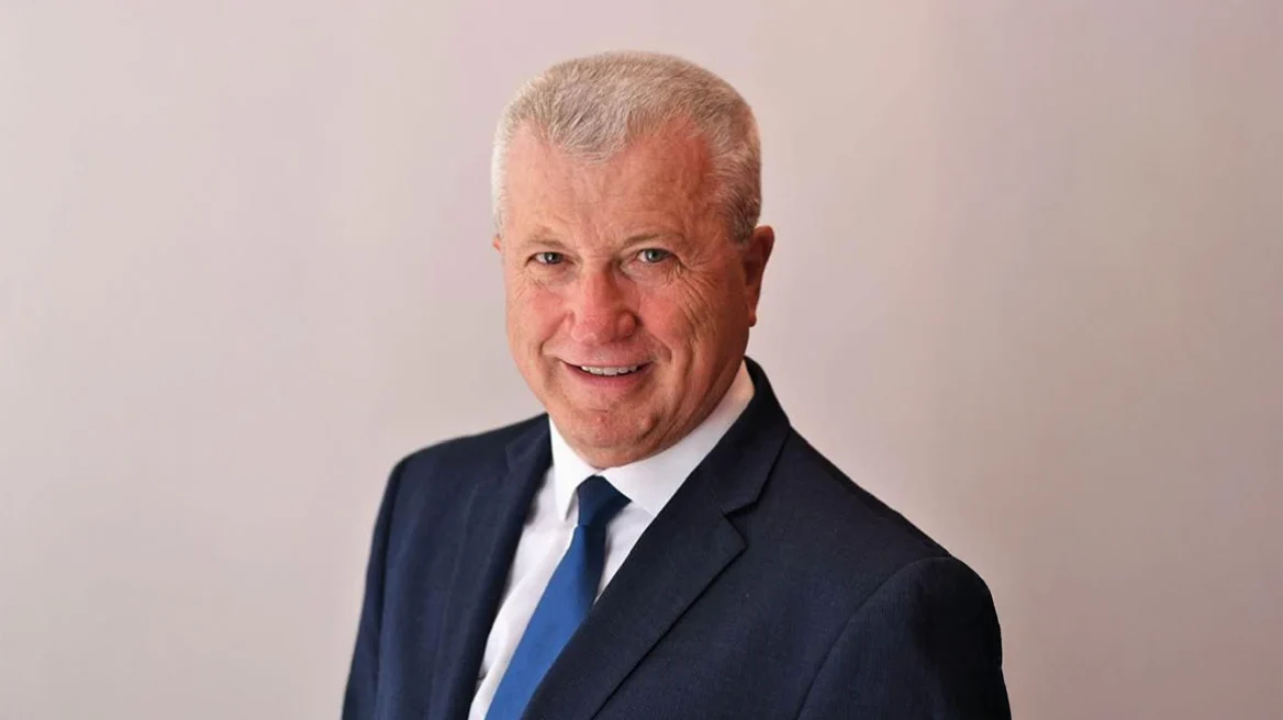 &Pi;έ&theta;&alpha;&nu;&epsilon; &omicron; &delta;ή&mu;&alpha;&rho;&chi;&omicron;&sigmaf; &Phi;&iota;&lambda;&iota;&alpha;&tau;ώ&nu; &Beta;&alpha;&sigma;ί&lambda;&eta;&sigmaf; &Tau;&zeta;ί&gamma;&kappa;&omicron;&sigmaf;