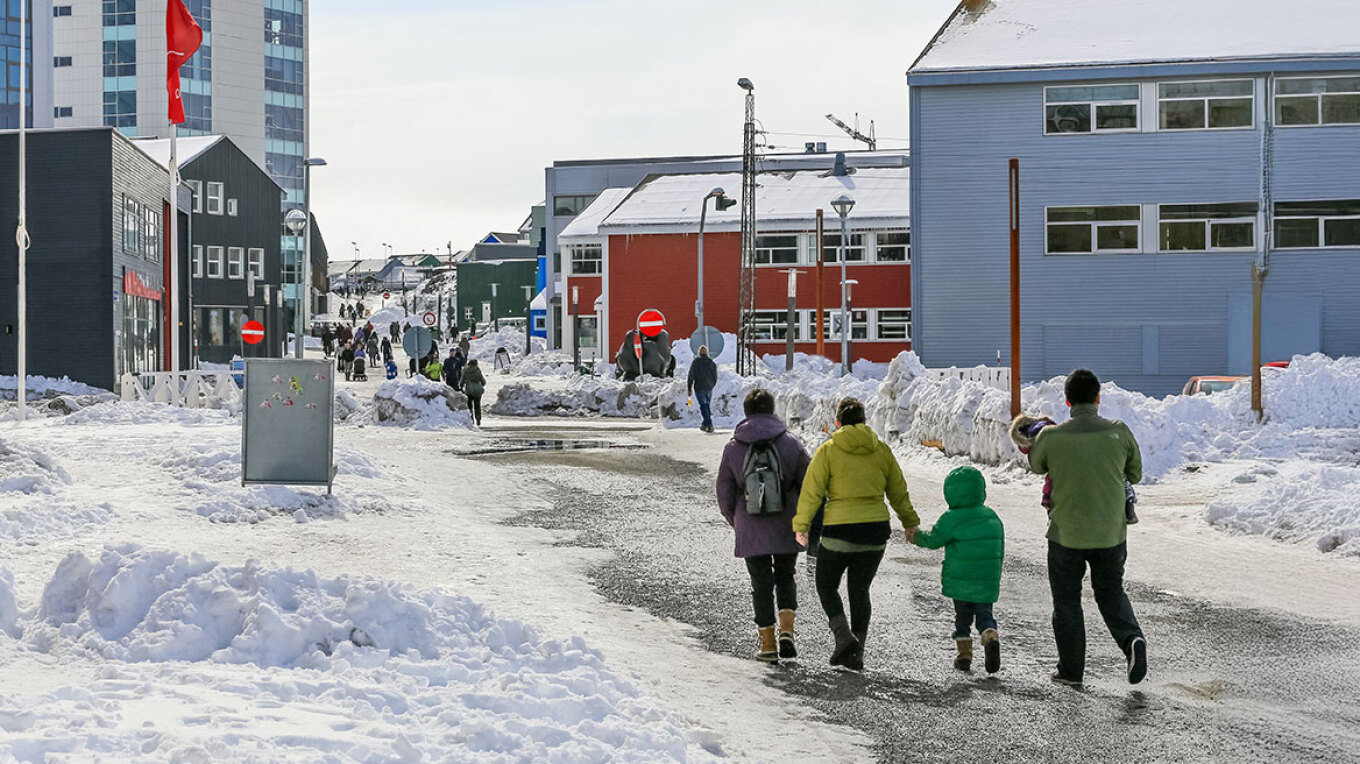 Η κυβέρνηση Τραμπ εξετάζει σενάριο εφάπαξ πληρωμής έως $100.000 σε κάθε Γροιλανδό για ένταξη στις ΗΠΑ