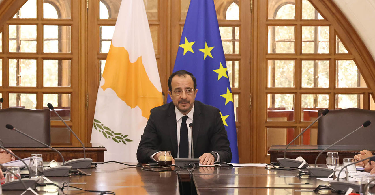 Video: Ικανοποίηση ΠτΔ για την ανατροπή στην υπόθεση Αϊκούτ Video: Ικανοποίηση ΠτΔ για την ανατροπή στην υπόθεση Αϊκούτ