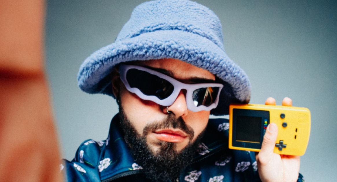 Έ&pi;&epsilon;&sigma;&epsilon; &sigma;&tau;&alpha; &pi;&rho;&omicron;&gamma;&nu;&omega;&sigma;&tau;&iota;&kappa;ά &tau;&eta;&sigmaf; Eurovision &omicron; &Alpha;&kappa;ύ&lambda;&alpha;&sigmaf;, &sigma;&epsilon; &pi;&omicron;&iota;&alpha; &theta;έ&sigma;&eta; &beta;&rho;ί&sigma;&kappa;&epsilon;&tau;&alpha;&iota;