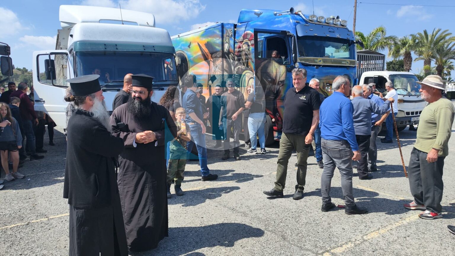 Έκλεισαν ξανά τον κυκλικό κόμβο Ριζοελιάς οι κτηνοτρόφοι - Δεν τελεσφόρησε η συνάντηση με την Υπουργό