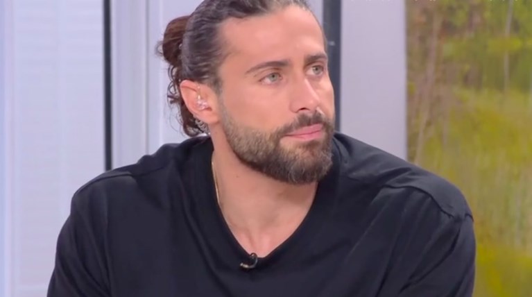 &Kappa;&omega;&nu;&sigma;&tau;&alpha;&nu;&tau;ί&nu;&omicron;&sigmaf; &Beta;&alpha;&sigma;ά&lambda;&omicron;&sigmaf;: &Sigma;&tau;&omicron; Survivor &epsilon;ί&nu;&alpha;&iota; &sigma;&alpha;&nu; &nu;&alpha; &upsilon;&pi;&omicron;&gamma;&rho;ά&phi;&epsilon;&iota;&sigmaf; &sigma;&upsilon;&mu;&beta;ό&lambda;&alpha;&iota;&omicron; &gamma;&iota;&alpha; &epsilon;&lambda;&epsilon;ύ&theta;&epsilon;&rho;&eta; &pi;&tau;ώ&sigma;&eta;