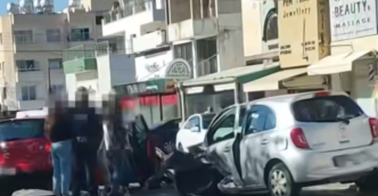 &Sigma;&omicron;&kappa;&alpha;&rho;&iota;&sigma;&tau;&iota;&kappa;ό &beta;ί&nu;&tau;&epsilon;&omicron; &alpha;&pi;ό &sigma;ύ&gamma;&kappa;&rho;&omicron;&upsilon;&sigma;&eta; &omicron;&chi;&eta;&mu;ά&tau;&omega;&nu; &sigma;&tau;&eta;&nu; &Kappa;ύ&pi;&rho;&omicron; -&Tau;&rho;&alpha;&upsilon;&mu;&alpha;&tau;ί&alpha;&sigmaf; &beta;&rho;έ&theta;&eta;&kappa;&epsilon; &sigma;&tau;&omicron; &omicron;&delta;ό&sigma;&tau;&rho;&omega;&mu;&alpha;