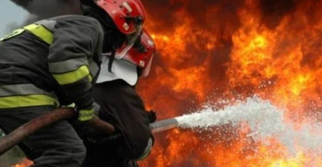 ΕΜΑΚ και εθελοντές στη μάχη με τις φλόγες