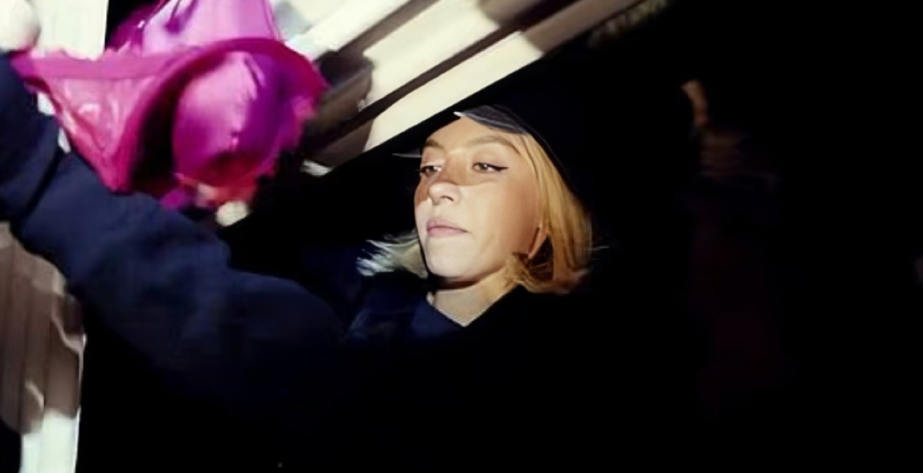 &Sigma;ί&nu;&tau;&nu;&epsilon;ϊ &Sigma;&omicron;&upsilon;ί&nu;&iota;: &Alpha;&nu;&tau;&iota;&mu;έ&tau;&omega;&pi;&eta; &mu;&epsilon; &kappa;&alpha;&tau;&eta;&gamma;&omicron;&rho;ί&epsilon;&sigmaf; &pi;&alpha;&rho;&alpha;&beta;ί&alpha;&sigma;&eta;&sigmaf; &chi;ώ&rho;&omicron;&upsilon; &kappa;&alpha;&iota; &beta;&alpha;&nu;&delta;&alpha;&lambda;&iota;&sigma;&mu;&omicron;ύ &mu;&epsilon;&tau;ά &tau;&omicron; &kappa;&rho;έ&mu;&alpha;&sigma;&mu;&alpha; &sigma;&omicron;&upsilon;&tau;&iota;έ&nu; &sigma;&tau;&eta;&nu; &pi;&iota;&nu;&alpha;&kappa;ί&delta;&alpha; &tau;&omicron;&upsilon; &Chi;ό&lambda;&iota;&gamma;&omicron;&upsilon;&nu;&tau;