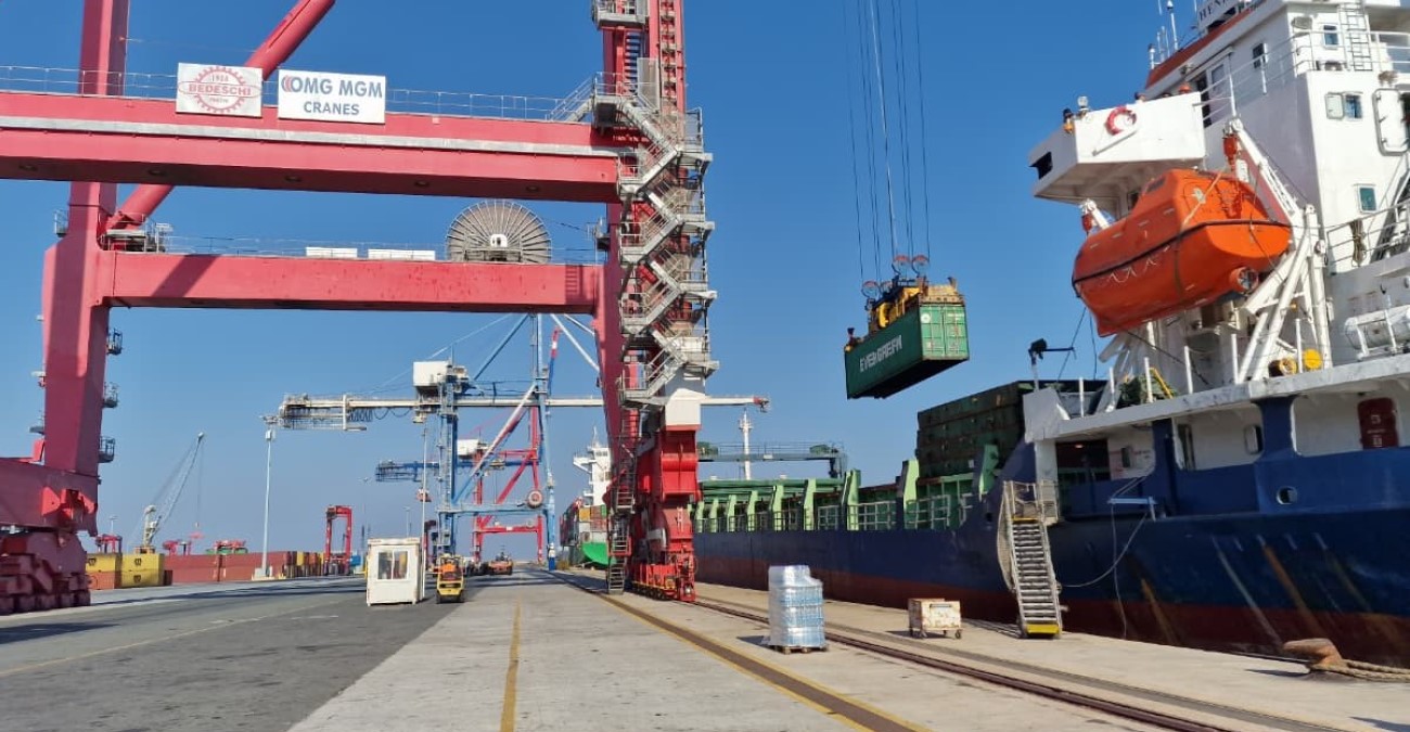 Συνεχίζεται η αποστολή ανθρωπιστικής βοήθειας στη Γάζα – Αναχώρησαν από Λεμεσό 1200 τόνοι τροφίμων – Δείτε φωτογραφίες