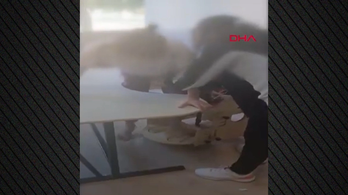 Έδεσαν στα θρανία μαθητές με αυτισμό για να κάνουν μάθημα