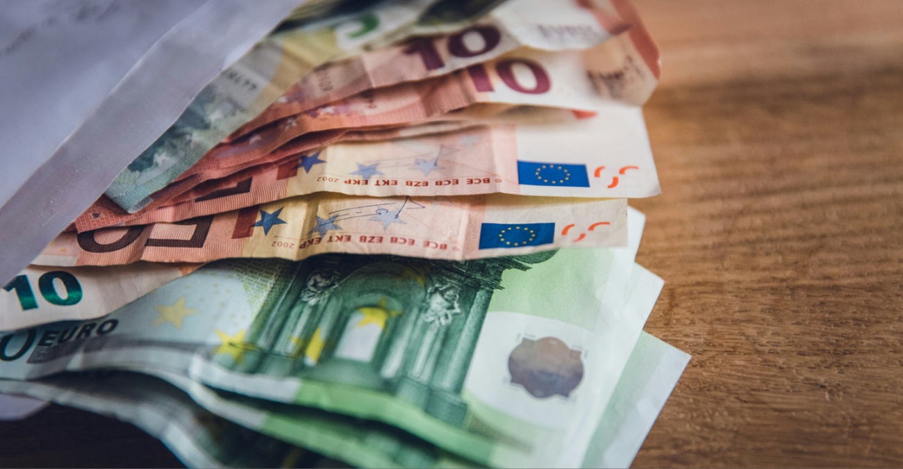 &Alpha;&nu;&tau;ί&sigma;&tau;&rho;&omicron;&phi;&eta; &mu;έ&tau;&rho;&eta;&sigma;&eta; &gamma;&iota;&alpha; &tau;&eta; &mu;&epsilon;&gamma;ά&lambda;&eta; &mu;&epsilon;&tau;&alpha;&rho;&rho;ύ&theta;&mu;&iota;&sigma;&eta; - &laquo;&Kappa;&lambda;&epsilon;&iota;&delta;ώ&nu;&omicron;&upsilon;&nu;&raquo; &omicron;&iota; &alpha;&lambda;&lambda;&alpha;&gamma;έ&sigmaf; &sigma;&tau;&iota;&sigmaf; &sigma;&upsilon;&nu;&tau;ά&xi;&epsilon;&iota;&sigmaf;