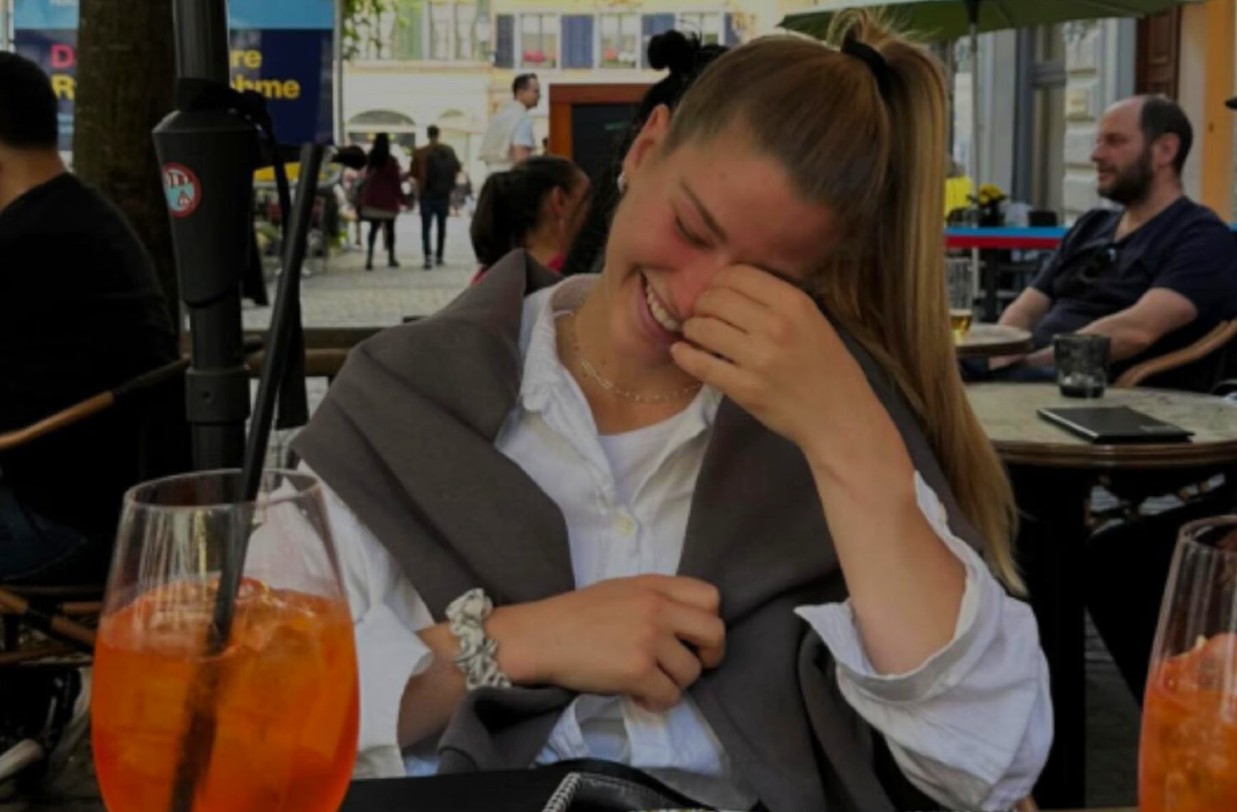 &Tau;&rho;ό&mu;&omicron;&sigmaf; &gamma;&iota;&alpha; &alpha;&theta;&lambda;ή&tau;&rho;&iota;&alpha; &tau;&eta;&sigmaf; &Lambda;ί&beta;&epsilon;&rho;&pi;&omicron;&upsilon;&lambda; &pi;&omicron;&upsilon; έ&pi;&epsilon;&sigma;&epsilon; &theta;ύ&mu;&alpha; stalking &ndash; &Alpha;&upsilon;&xi;&eta;&mu;έ&nu;&alpha; &mu;έ&tau;&rho;&alpha; &sigma;&tau;&omicron;&upsilon;&sigmaf; &alpha;&gamma;ώ&nu;&epsilon;&sigmaf;, &mu;&eta;&nu;ύ&mu;&alpha;&tau;&alpha; &sigma;&tau;&omicron; Instagram &omicron; &delta;&rho;ά&sigma;&tau;&eta;&sigmaf;