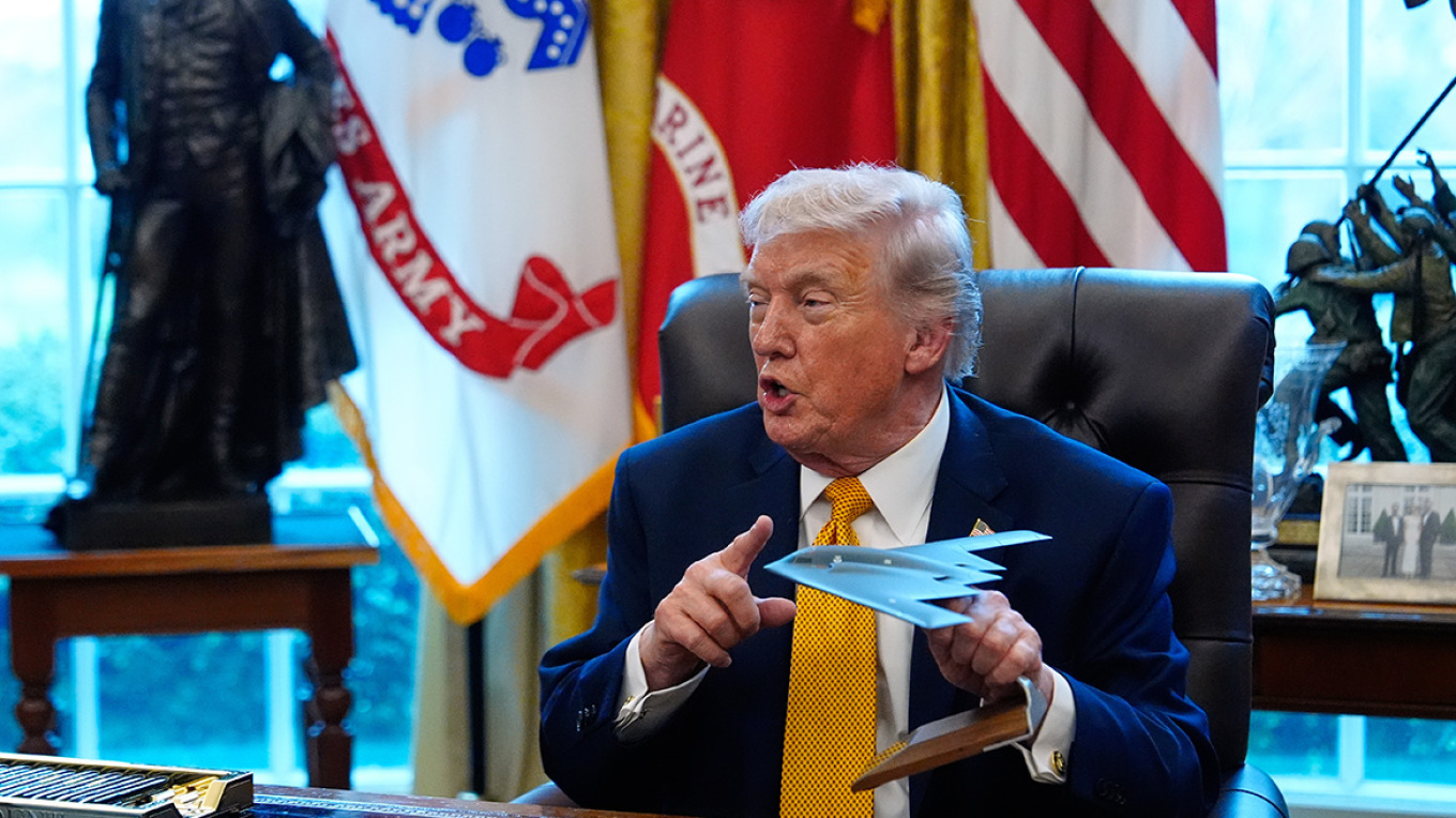 LIVE: &Kappa;ύ&mu;&alpha; &alpha;&epsilon;&rho;&omicron;&pi;&omicron;&rho;&iota;&kappa;ώ&nu; &epsilon;&pi;&iota;&delta;&rho;&omicron;&mu;ώ&nu; &tau;&omicron;&upsilon; &Iota;&sigma;&rho;&alpha;ή&lambda; &sigma;&epsilon; &Tau;&epsilon;&chi;&epsilon;&rho;ά&nu;&eta; &kappa;&alpha;&iota; &Beta;&eta;&rho;&upsilon;&tau;ό - &Omicron;&iota; &tau;&iota;&mu;έ&sigmaf; &tau;&omicron;&upsilon; &pi;&epsilon;&tau;&rho;&epsilon;&lambda;&alpha;ί&omicron;&upsilon; &alpha;&nu;&epsilon;&beta;&alpha;ί&nu;&omicron;&upsilon;&nu; &xi;&alpha;&nu;ά &pi;&epsilon;&rho;ί &tau;&alpha; 100 &delta;&omicron;&lambda;ά&rho;&iota;&alpha; &tau;&omicron; &beta;&alpha;&rho;έ&lambda;&iota;